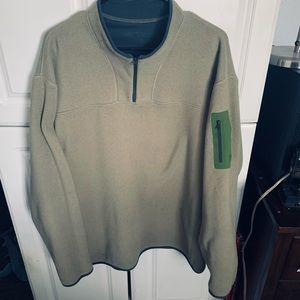 Arcteryx men’s 1/4 zip, XL pullover